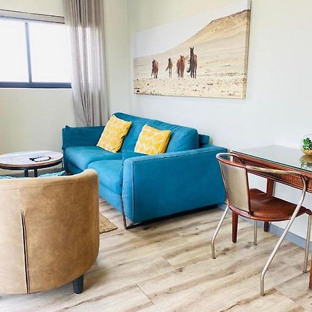 Dmn City At Merensky Apartment ウィントフーク エクステリア 写真